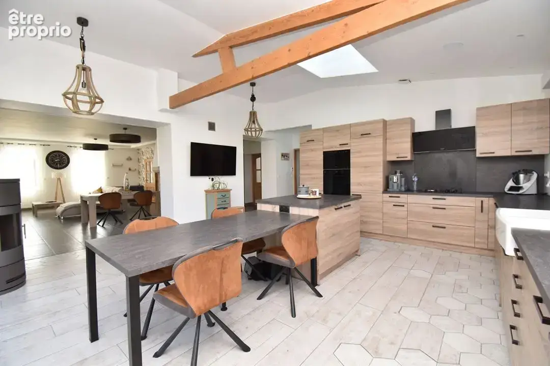 Maison 245 m² à Caudry  - photo 3