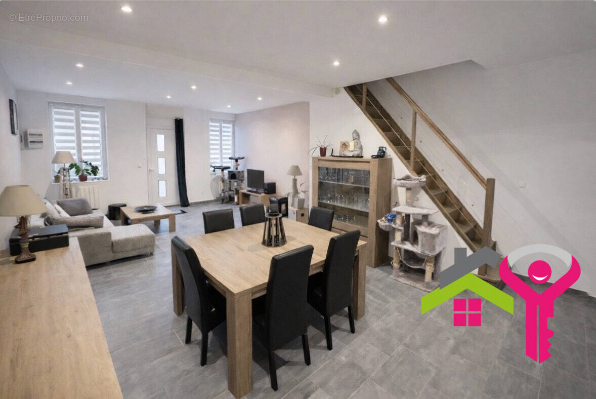 Maison à DOUCHY-LES-MINES