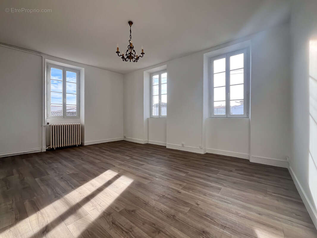 Maison à SAINT-XANDRE