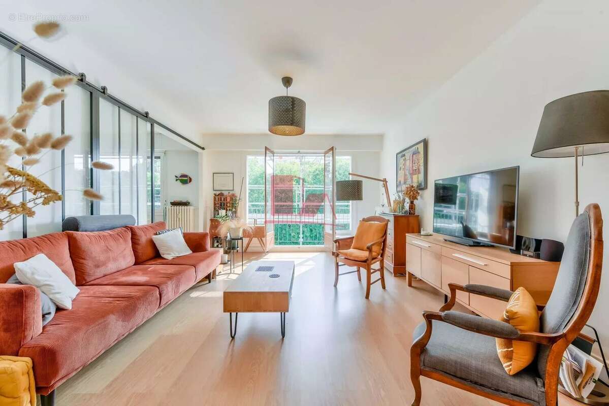 Appartement à ISSY-LES-MOULINEAUX