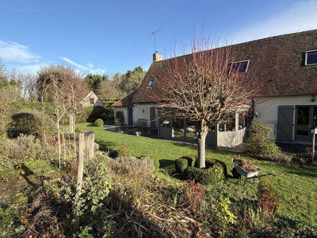 Maison à MAROLLETTE