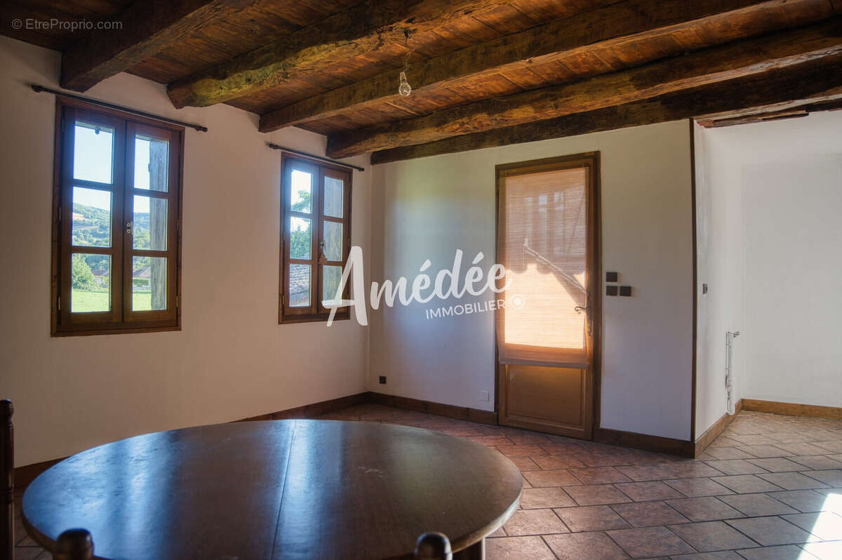 Maison à SAINT-CERE