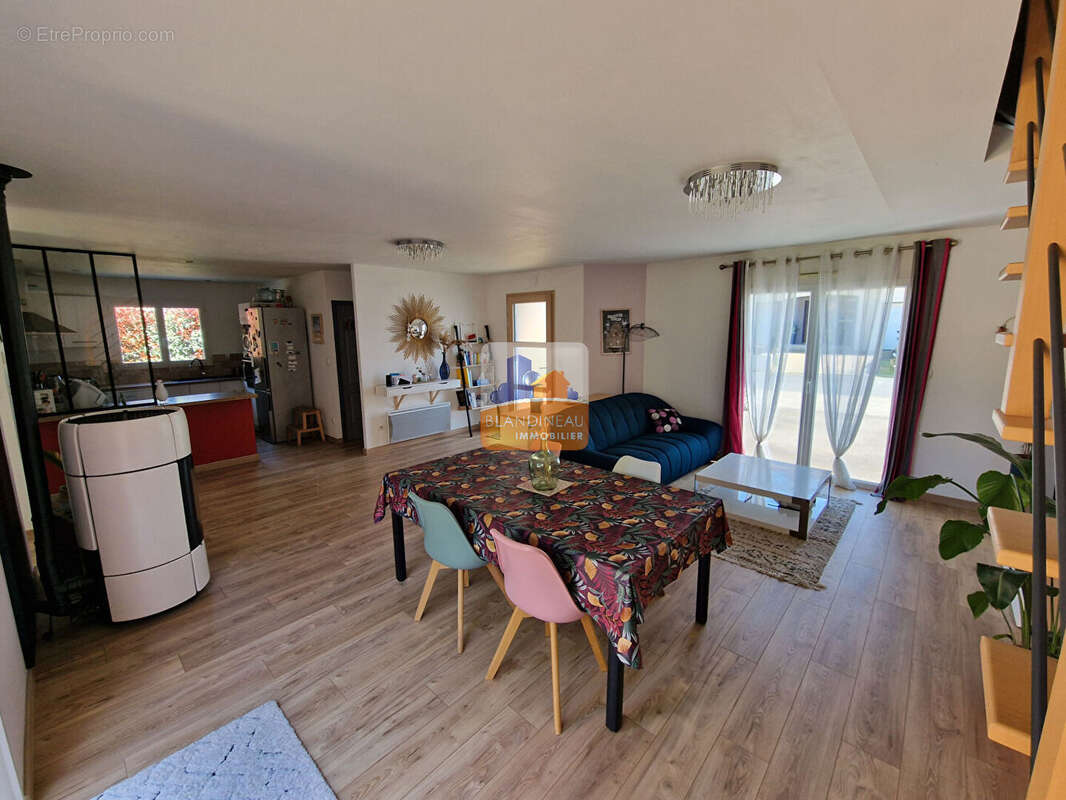 Maison à BOUGUENAIS