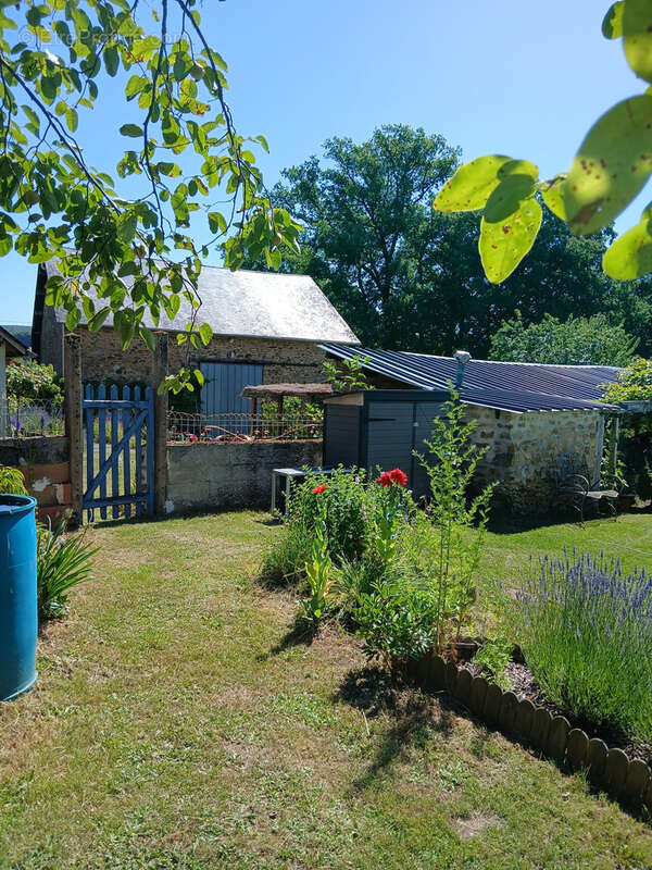 Maison à LA CROISILLE-SUR-BRIANCE