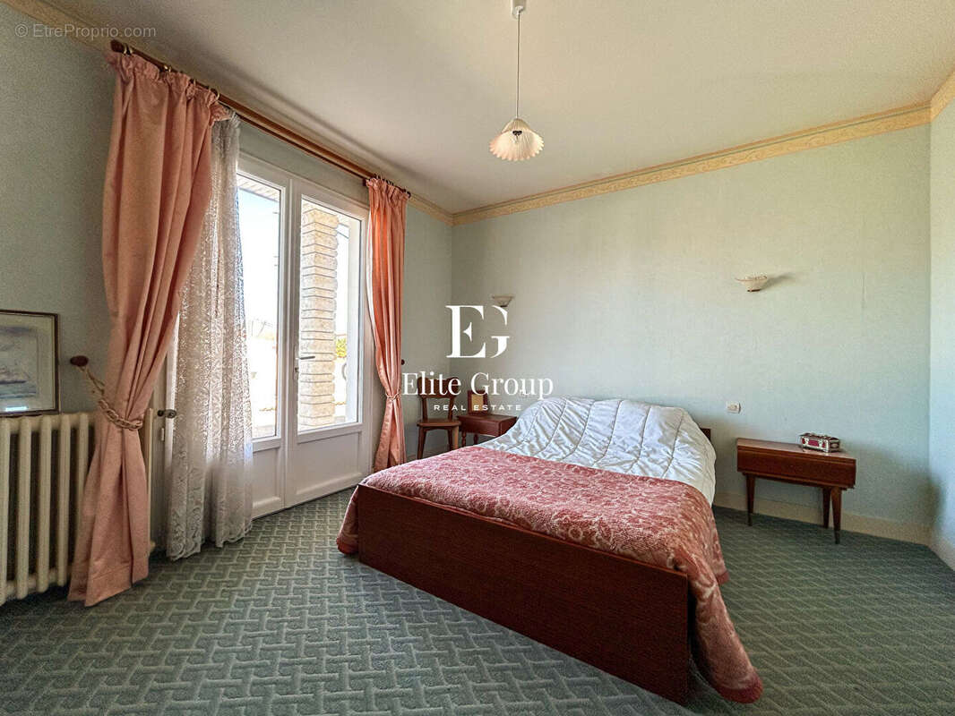 Maison à PORT-DES-BARQUES