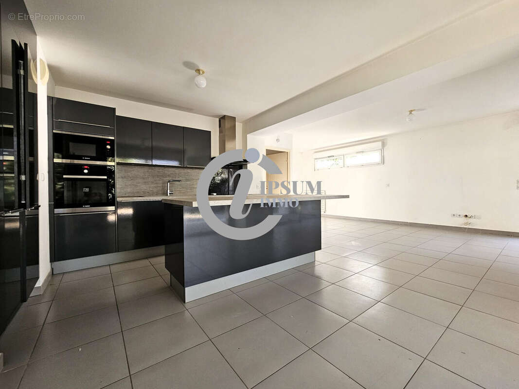 Appartement à CASTELNAU-LE-LEZ