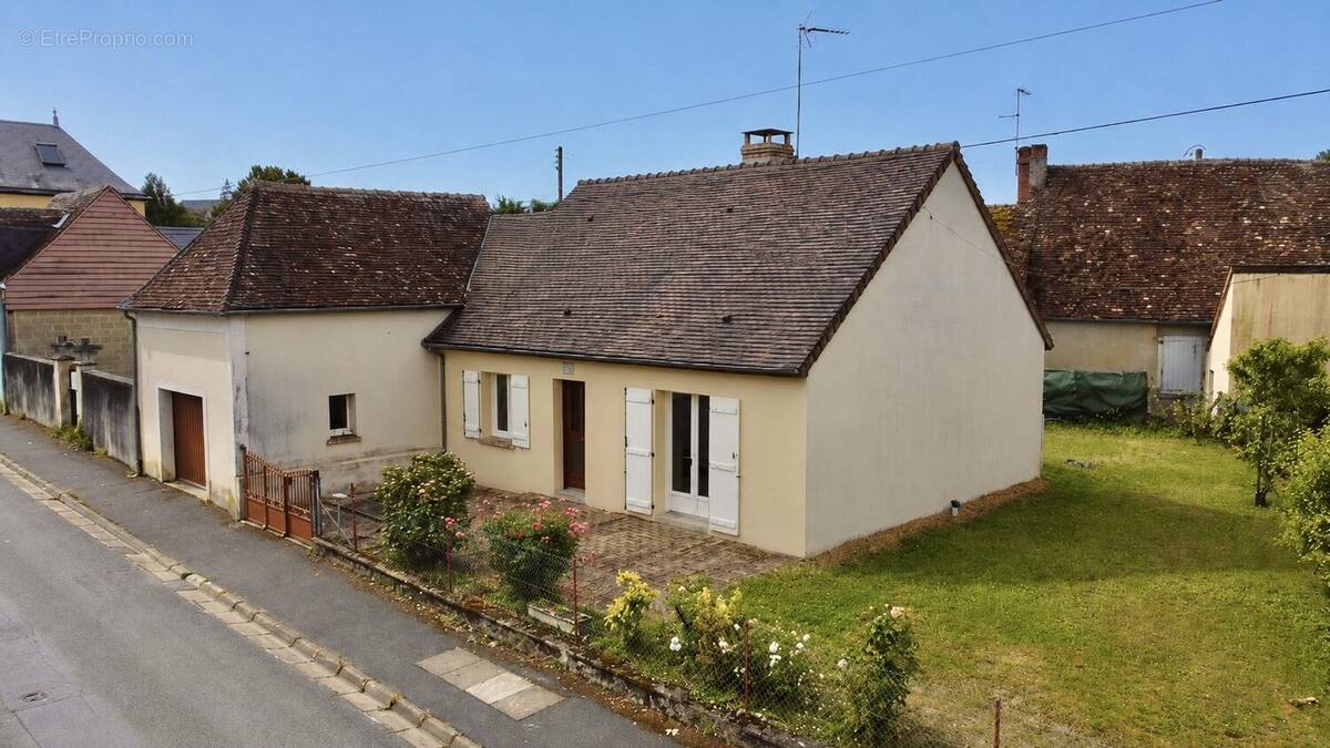 Maison à BONNETABLE