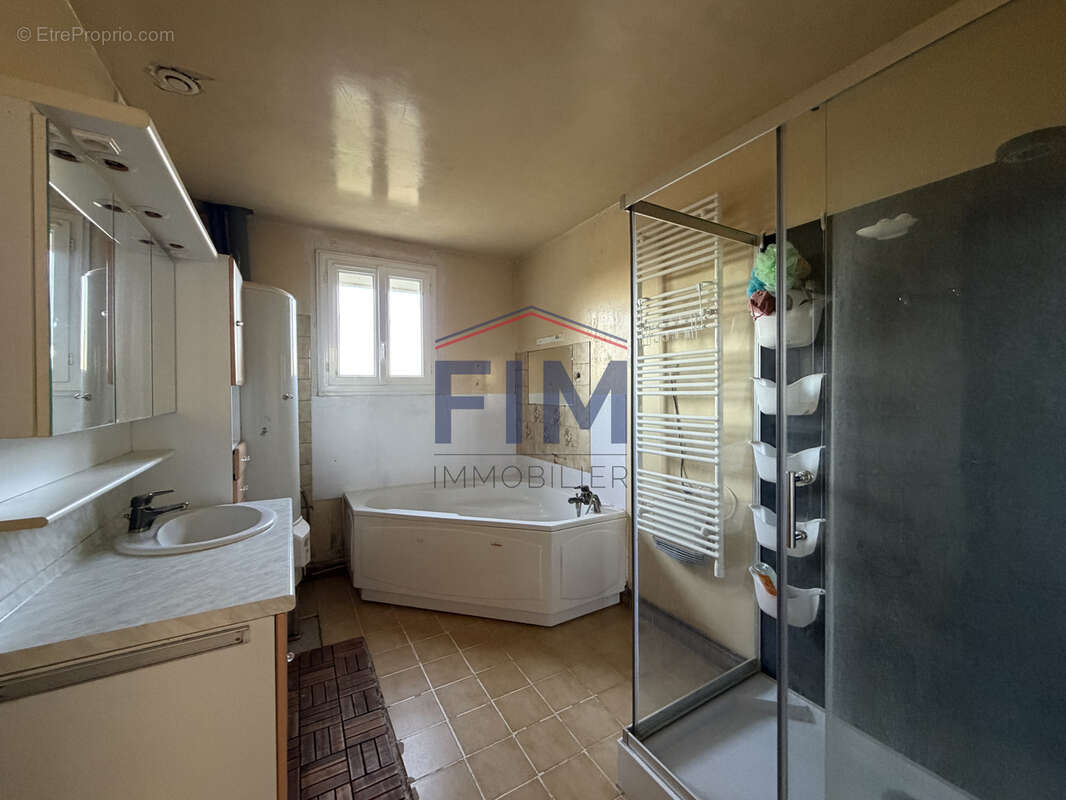 Maison 140 m² à Saint-Saens  - photo 5