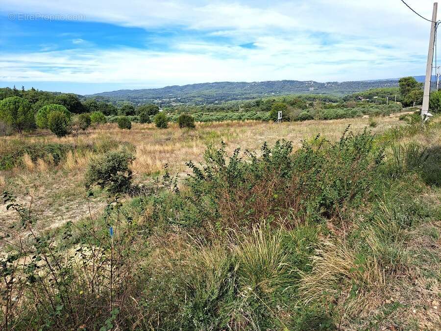 Terrain à ROGNES