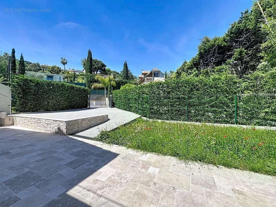 Maison à VALLAURIS