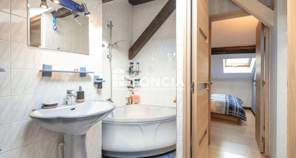 Appartement à VIZILLE