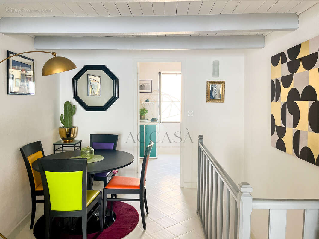 Appartement de caractère avec vue imprenable sur la mer et les falaises de Bonifacio - photo 13