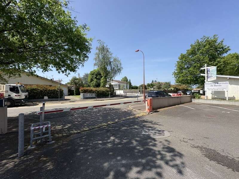 Dax (40) - À vendre studio meublé avec balcon et parking au cœur des thermes de Dax - photo 10