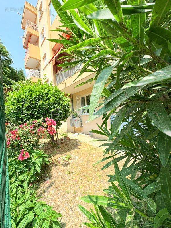 Grand 3/4 pièces traversant de 67 m² – parking privé – Pasteur, Nice - photo 22