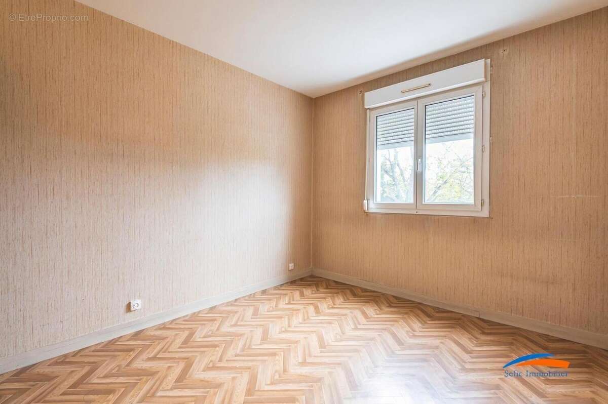   - Appartement à REIMS