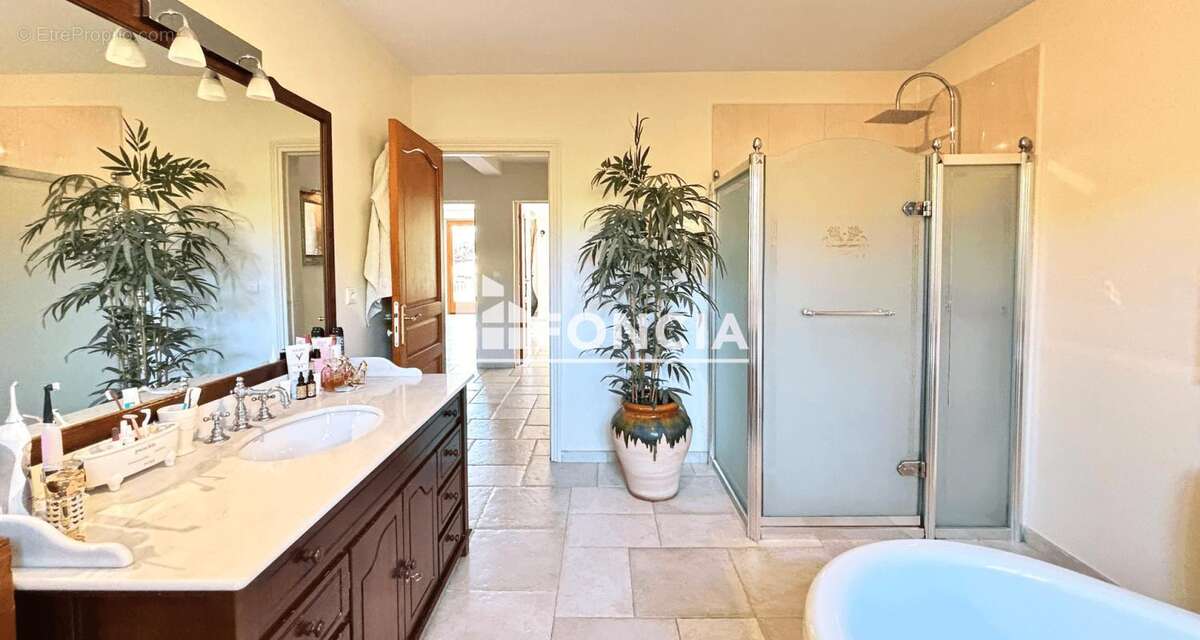Maison à FREJUS