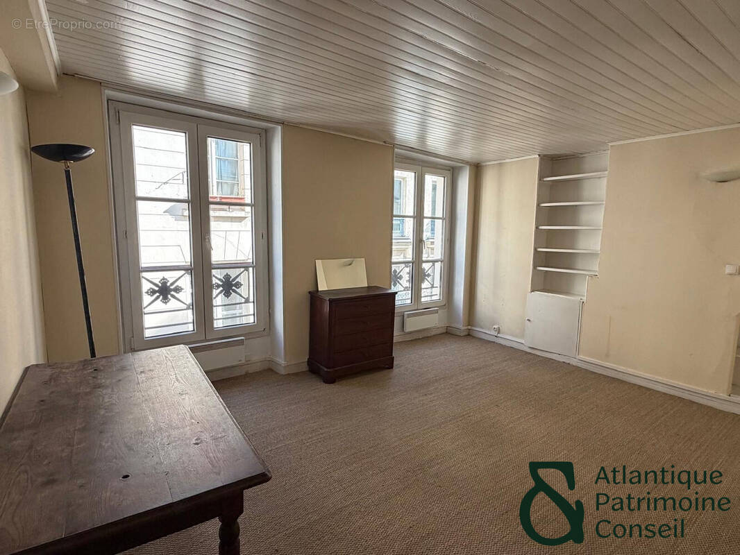 Appartement à PARIS-3E