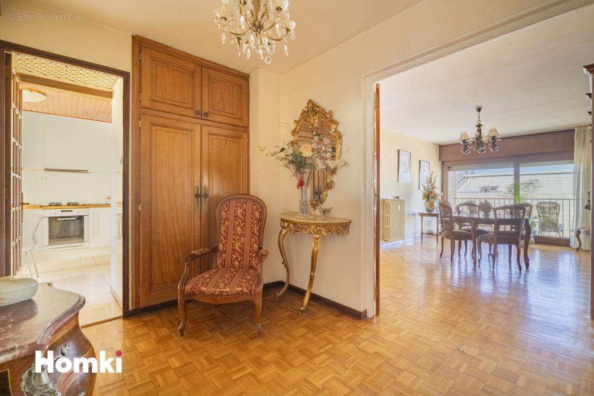 Appartement à MARSEILLE-3E