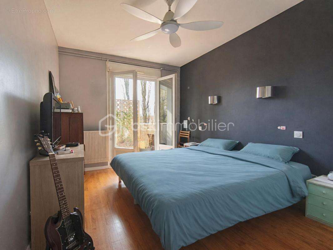 Appartement à NEUVILLE-SUR-SAONE