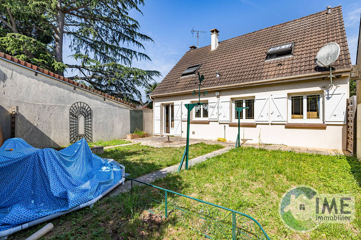 Maison à SAVIGNY-SUR-ORGE