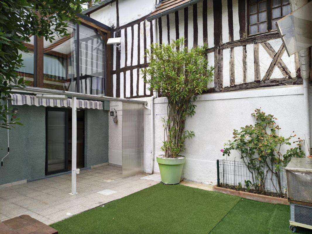 Maison à AUBEVOYE