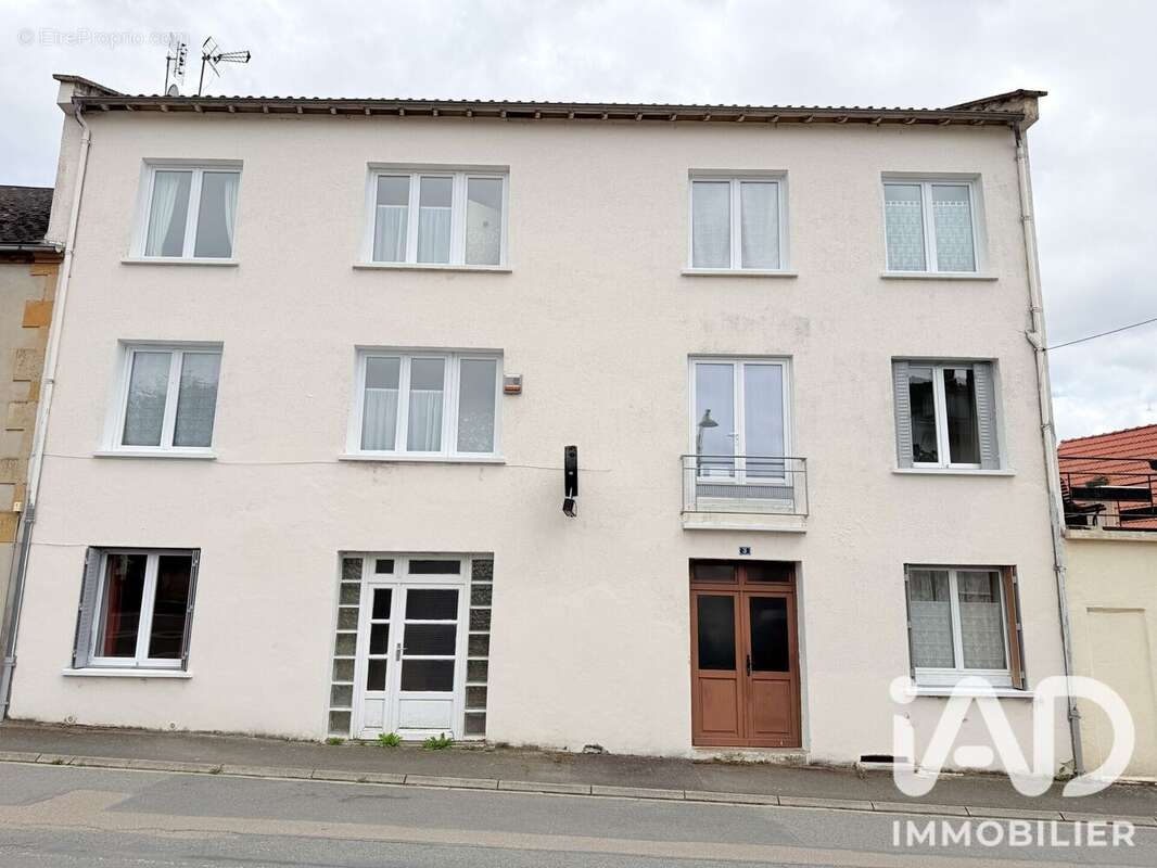 Maison 286 m² à Grury  - photo 4