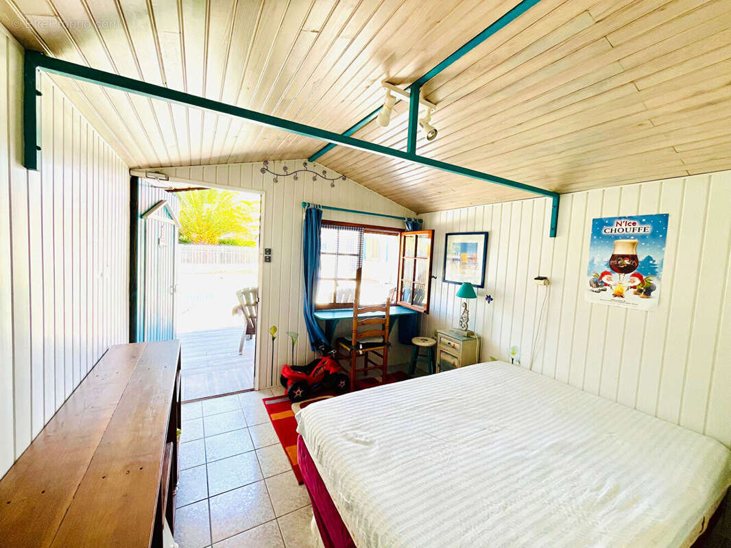 Maison T4 de plain-pied avec garage et piscine à vendre à Gujan-Mestras, quartier Meyran - photo 16