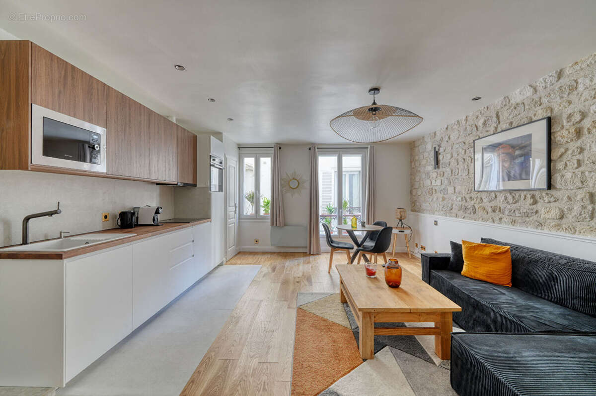 Appartement à PARIS-18E