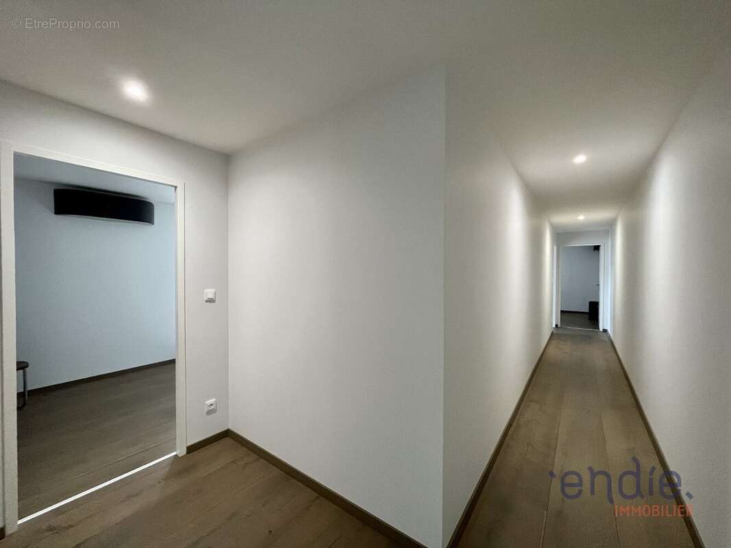 Exclusivité  maison 8 pièces avec piscine et étang à arpenans (70200) - photo 14