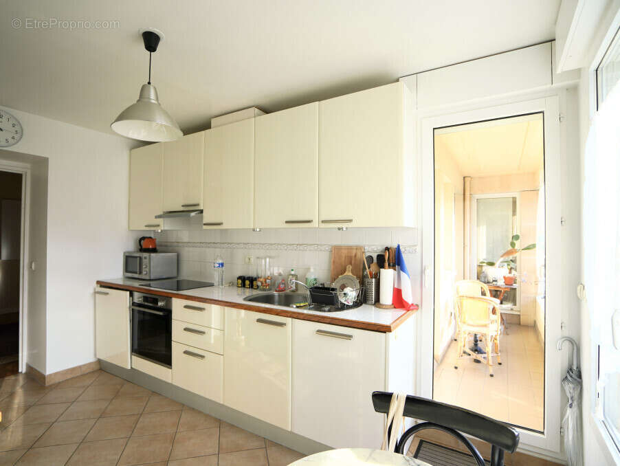 Appartement à PARIS-8E