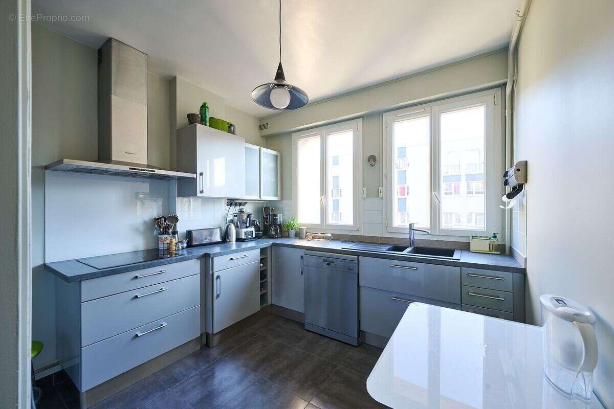 Appartement à PARIS-12E