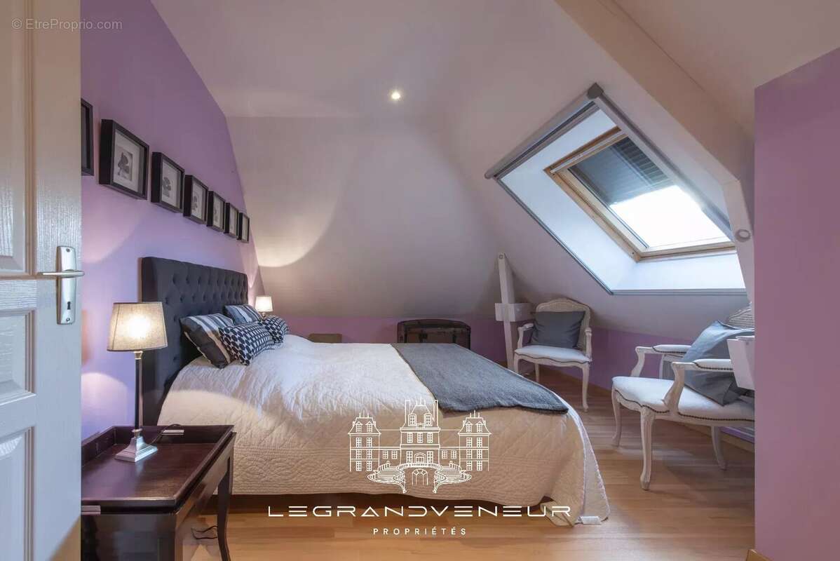 Maison à GREZ-SUR-LOING