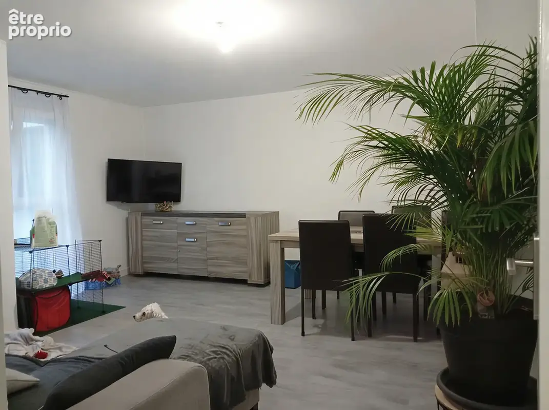À vendre à Perpignan, appartement T3 de 57,30 m2 à 102 000 €. Deux chambres, deux loggias, résidence fermée et - photo 1