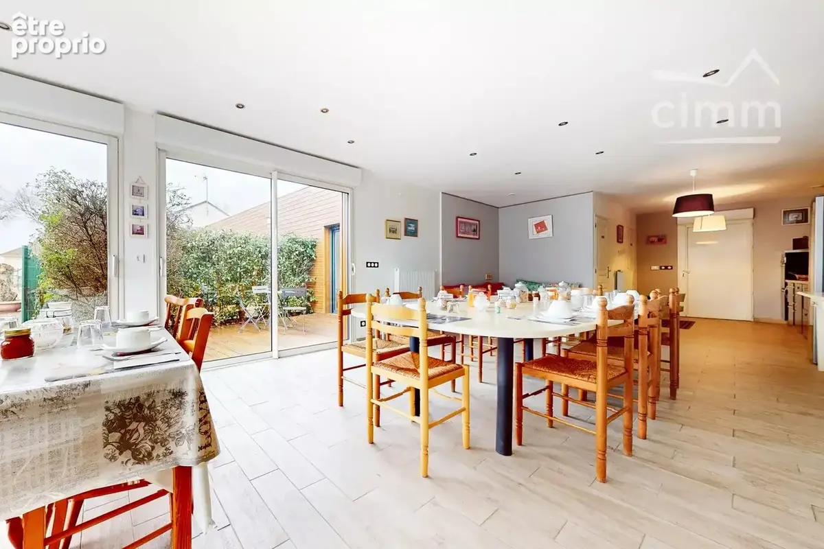 À vendre – Ensemble de chambres d’hôtes à Mer (Loir-et-Cher) - photo 2