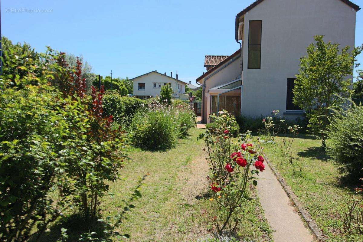 Maison 106 m² à Saint-Gaudens  - photo 2