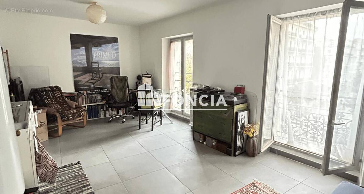 Appartement à MARSEILLE-6E