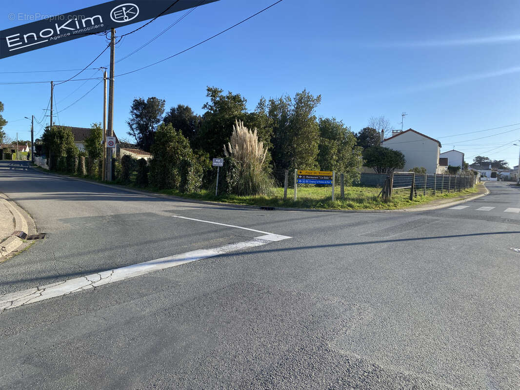 Terrain à JARD-SUR-MER