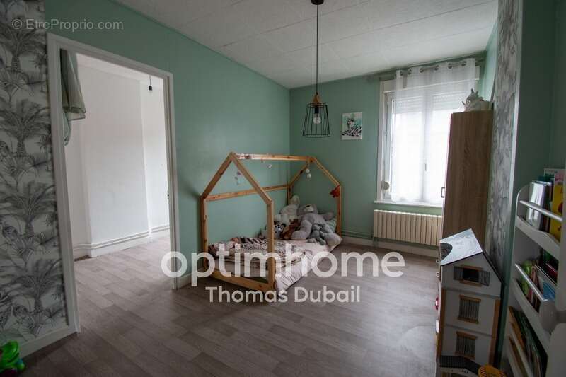 Maison à AULNOYE-AYMERIES