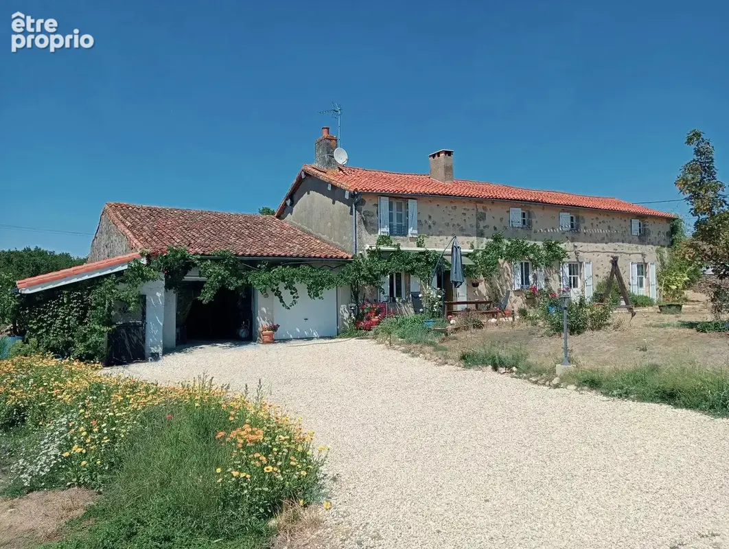 Maison à PARTHENAY