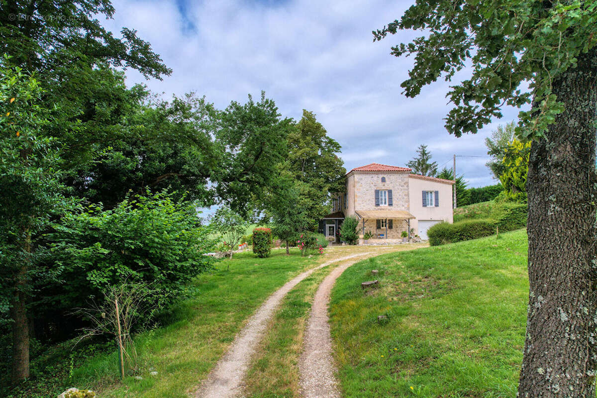 Maison à GAZAUPOUY