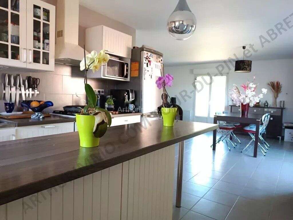 Maison à LA TOUR-DU-PIN