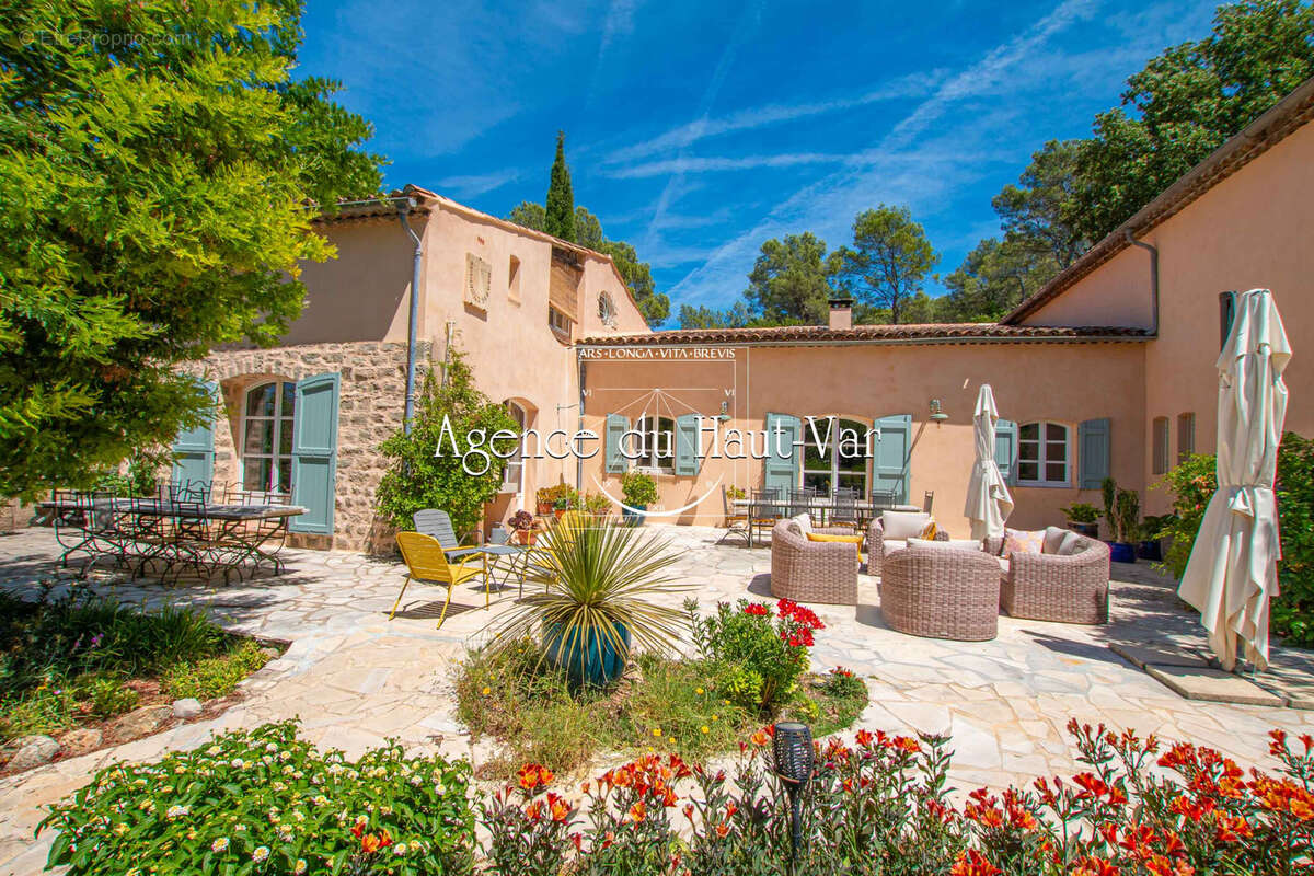 Maison à FIGANIERES