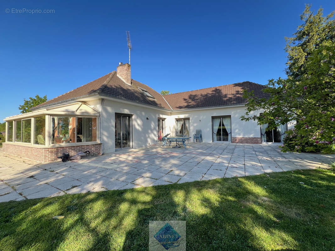 Maison à TOURS-EN-VIMEU
