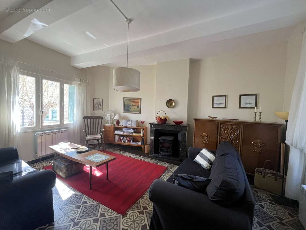 Maison à SAINT-GENIES-DE-FONTEDIT