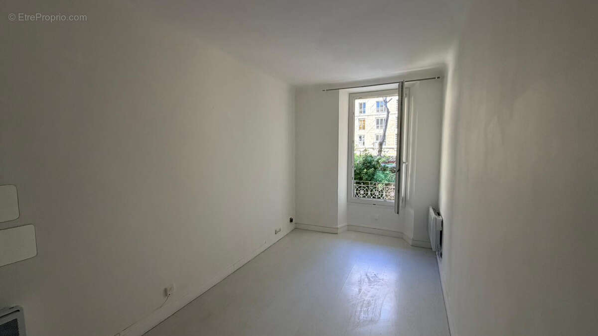 Appartement à MARSEILLE-5E