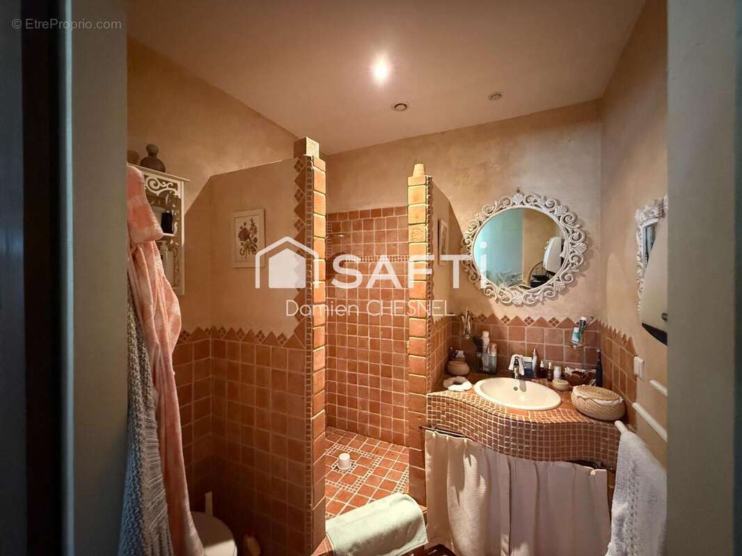 Maison 240 m² à Neuilly-En-Dun  - photo 7