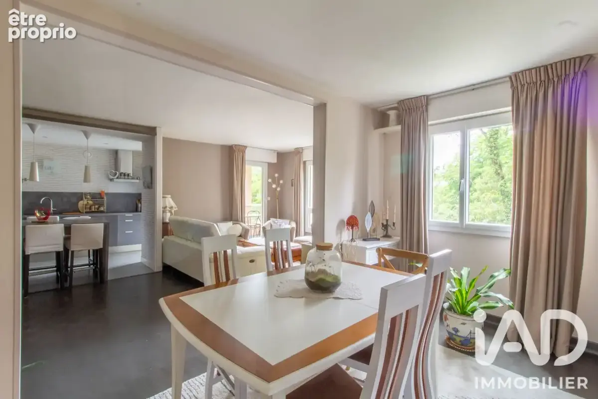 Photo 1 - Appartement à SAINT-JEAN-DE-BRAYE