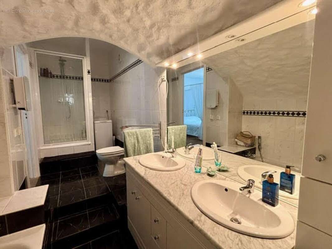 Maison à MOLIERES-SUR-CEZE