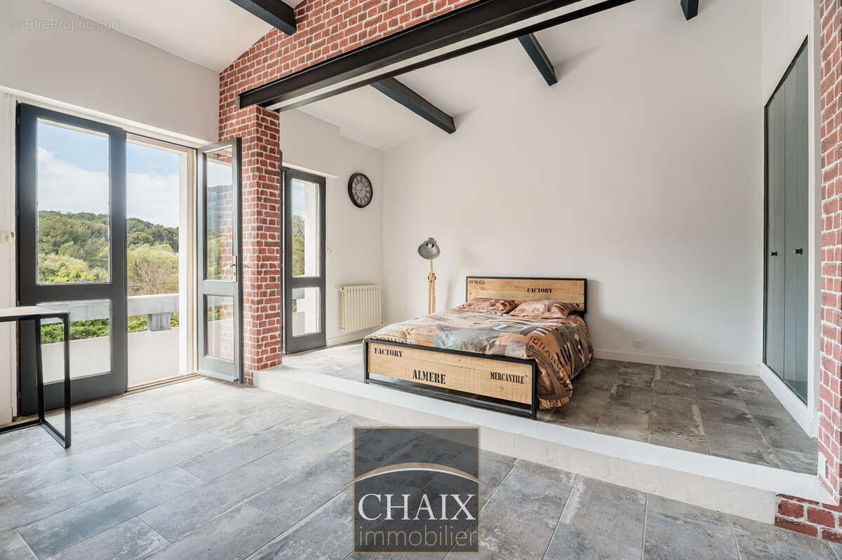 Contemporaine et charme dans un écrin de verdure - photo 11
