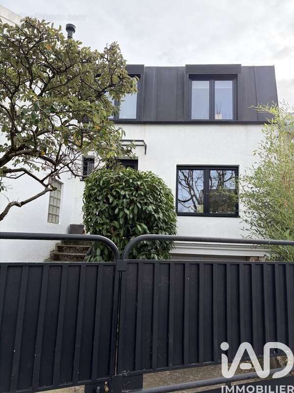 Photo 2 - Maison à SURESNES